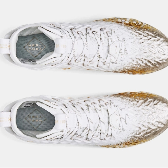 Under Armour Women's UA Spotlight Clone MC Football Cleats new - Picture 10 of 10